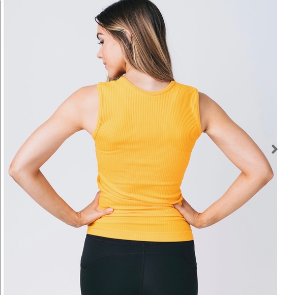 NWOT Sunset Parallel Tank - Picture 2 of 5